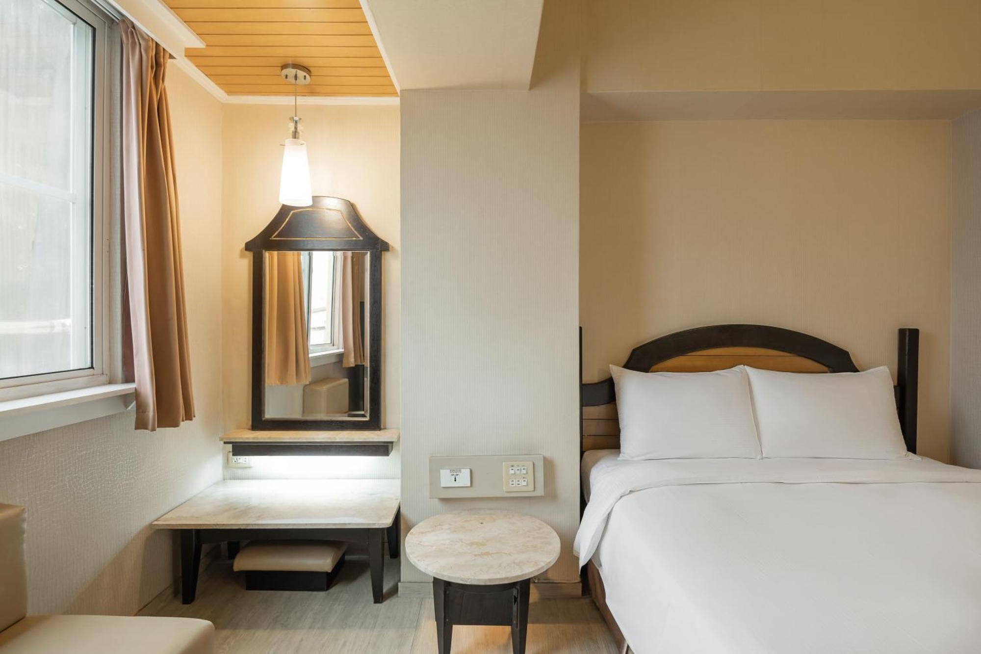 Kindness Hotel Weiwuying Kaohsiung Værelse billede