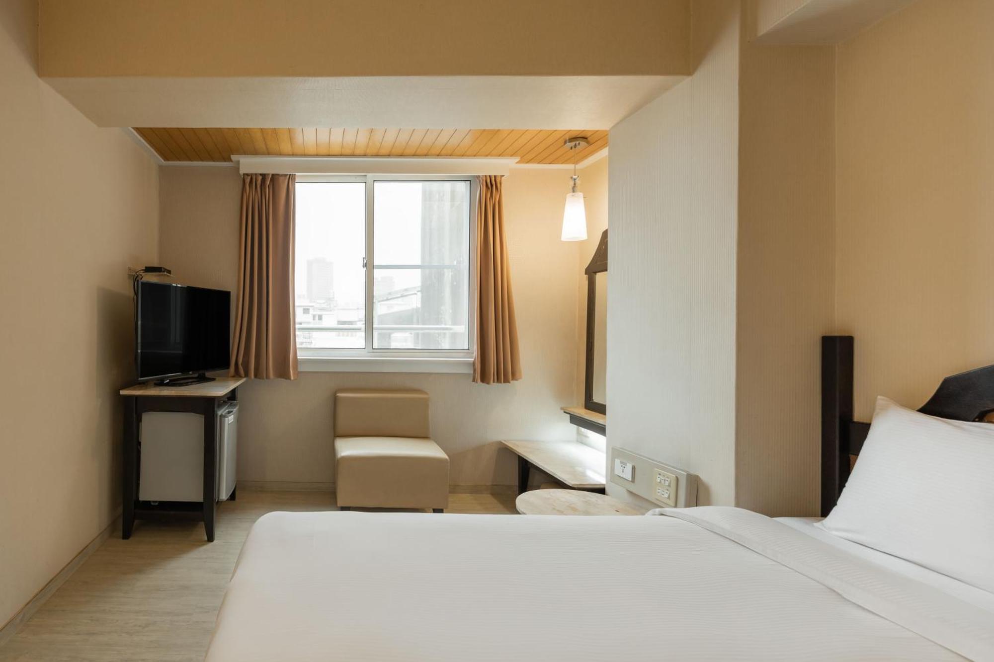 Kindness Hotel Weiwuying Kaohsiung Værelse billede
