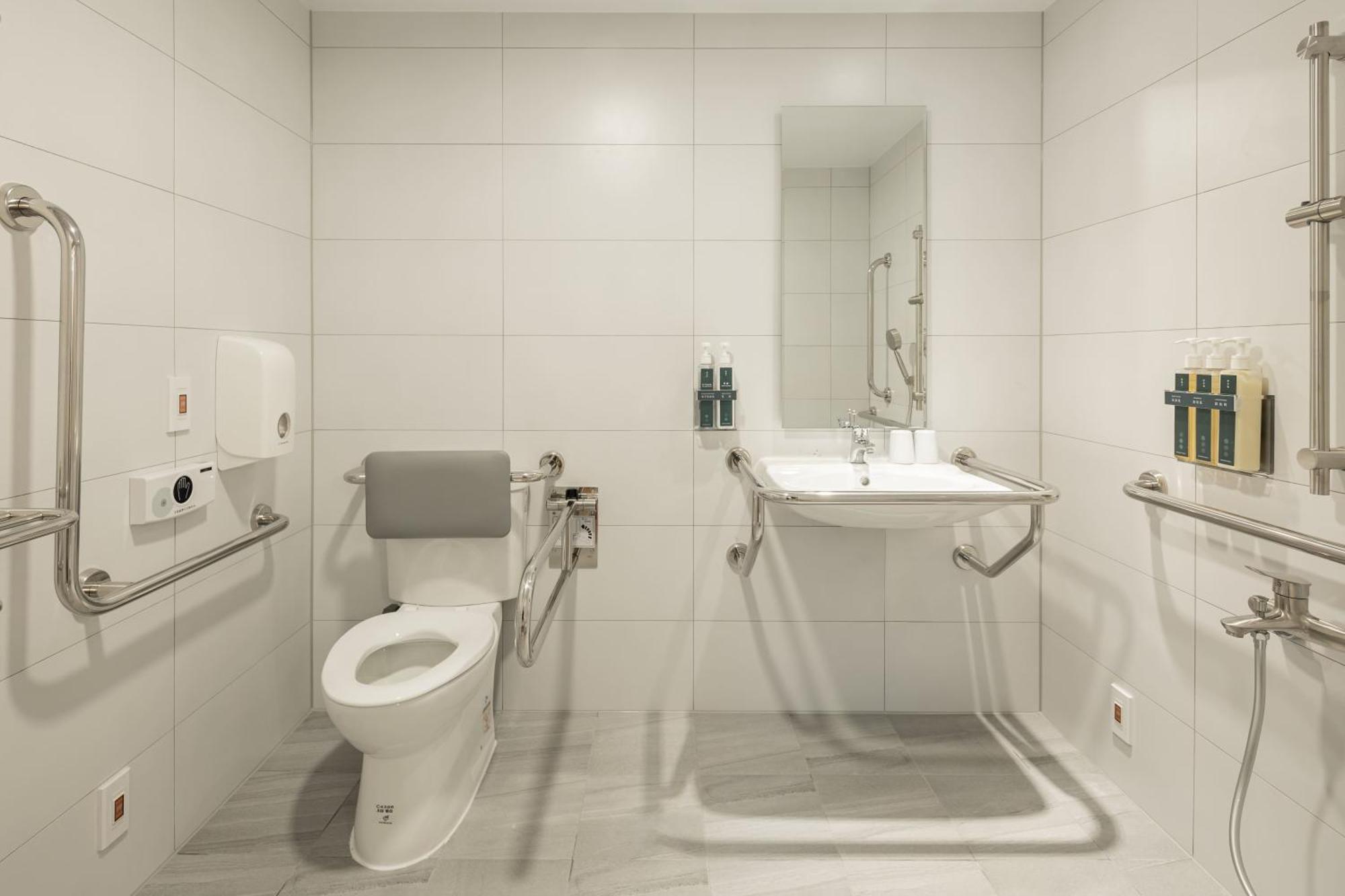 Kindness Hotel Weiwuying Kaohsiung Eksteriør billede