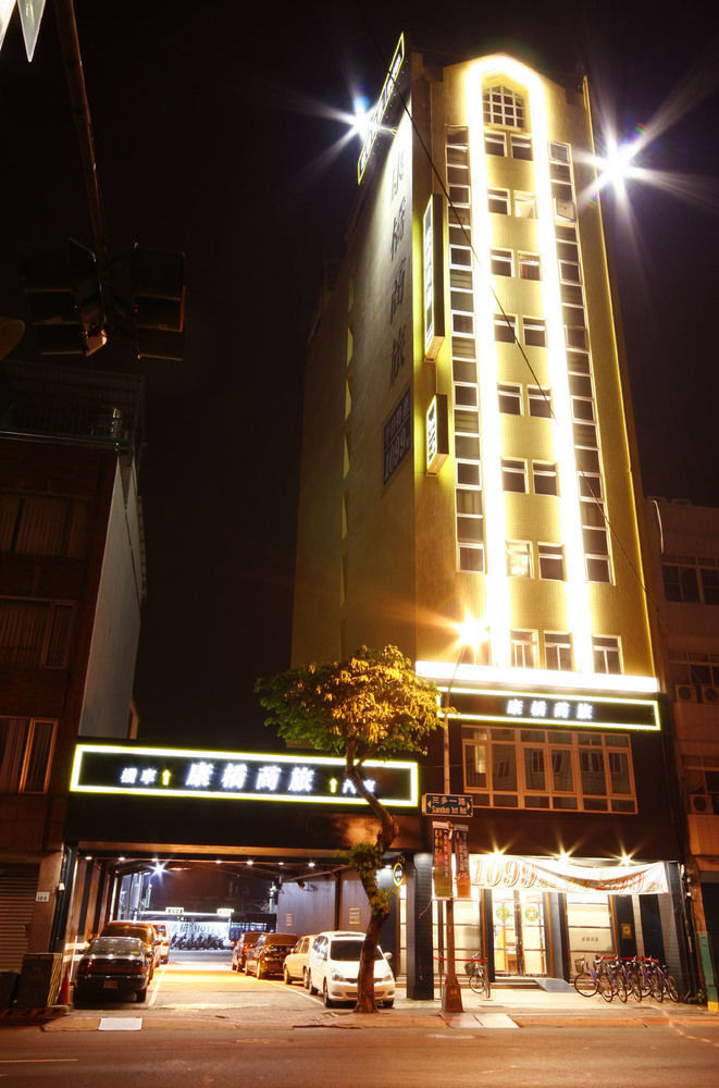 Kindness Hotel Weiwuying Kaohsiung Eksteriør billede