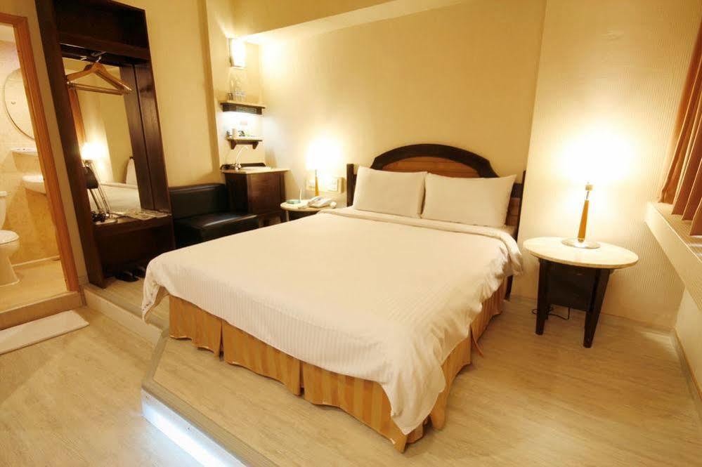 Kindness Hotel Weiwuying Kaohsiung Eksteriør billede